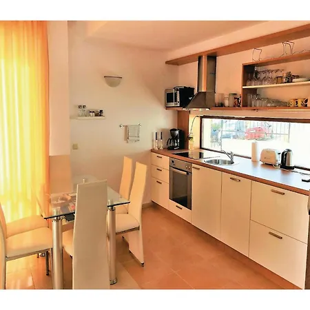 Two-bedroom Holiday In Byala * ביאלה