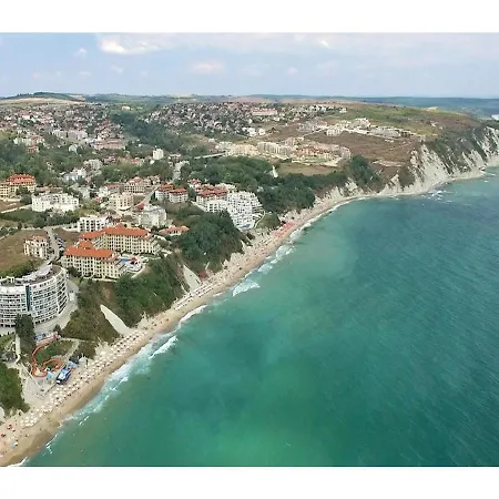 Two-bedroom Holiday In Byala * ביאלה